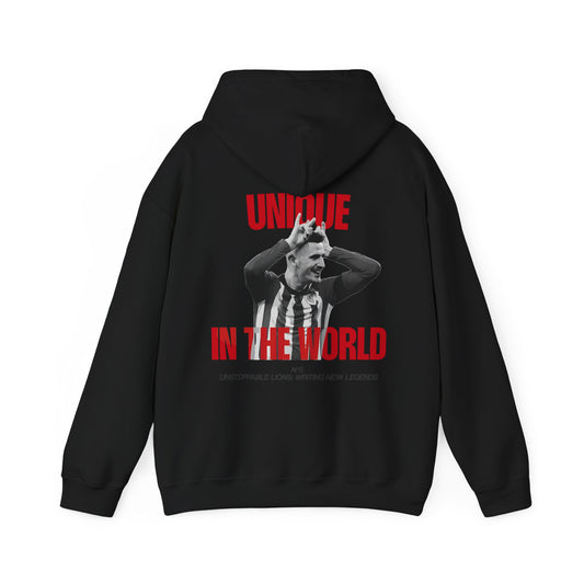 Nº 5 UNIQUE IN THE WORLD CAP HOODIE - Selvägea